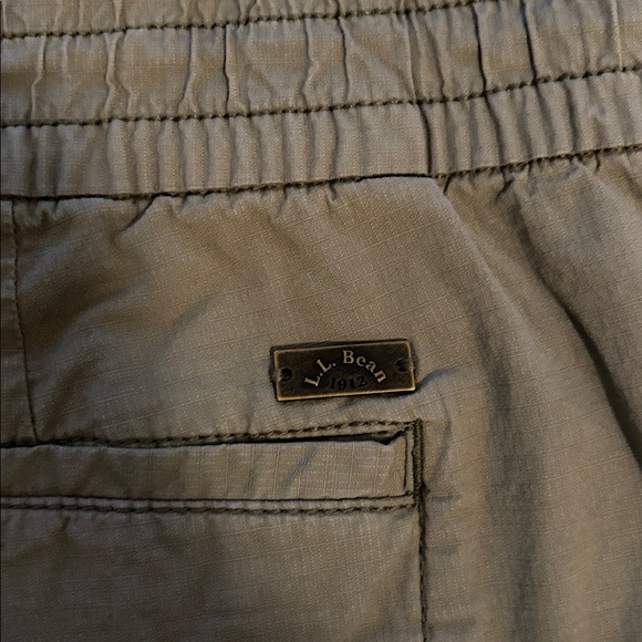 LL Bean Women’s Shorts Size XL - Picture 3 of 4